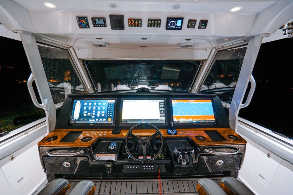 everglades_455cc_exterior_console_DSC06074 455cc exterior console